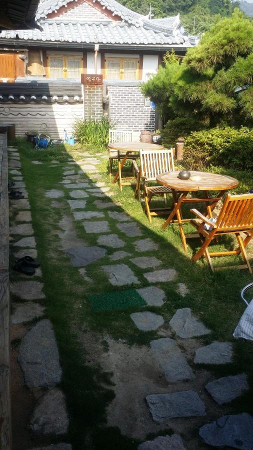 Yeonwoodang Guesthouse Jeonju Esterno foto